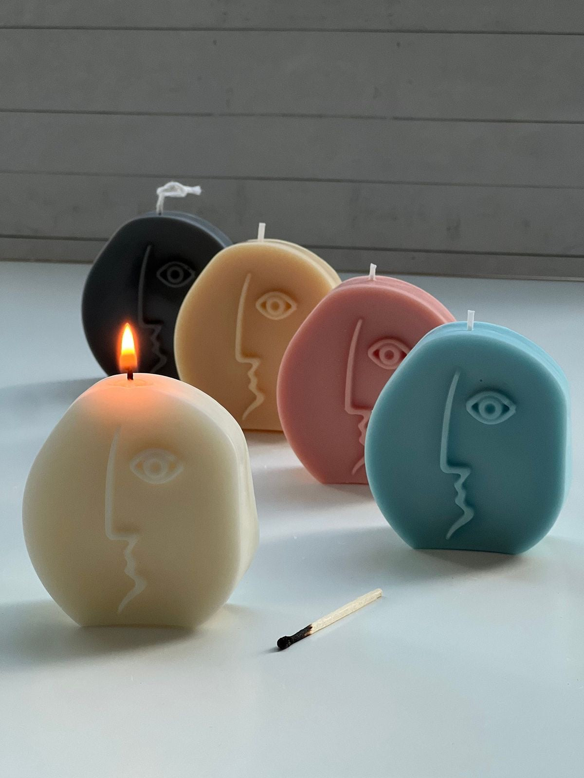 Abstract Candle (Round)