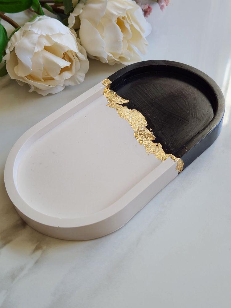oval trays (exclusive)