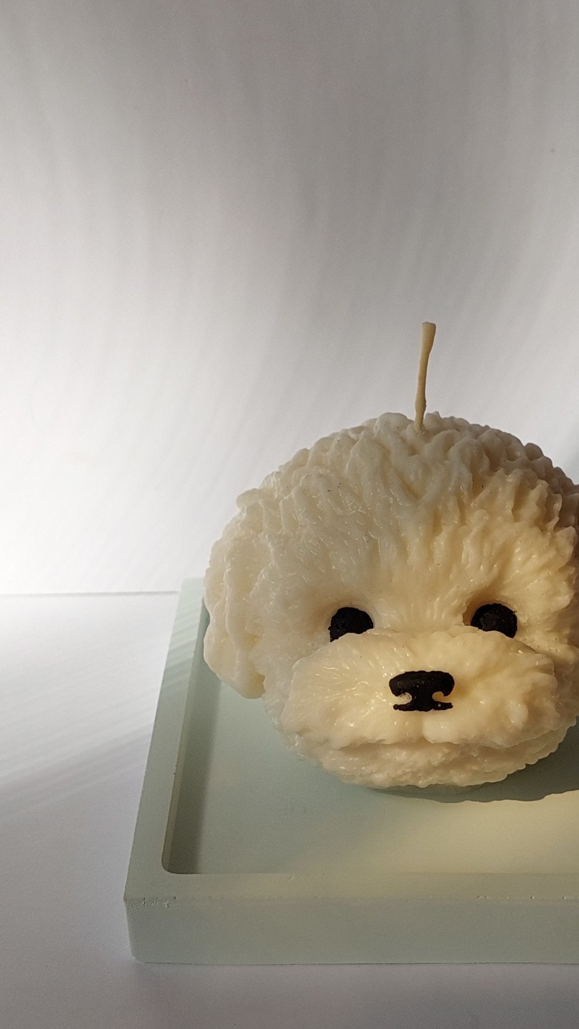 Bruno dog head candle