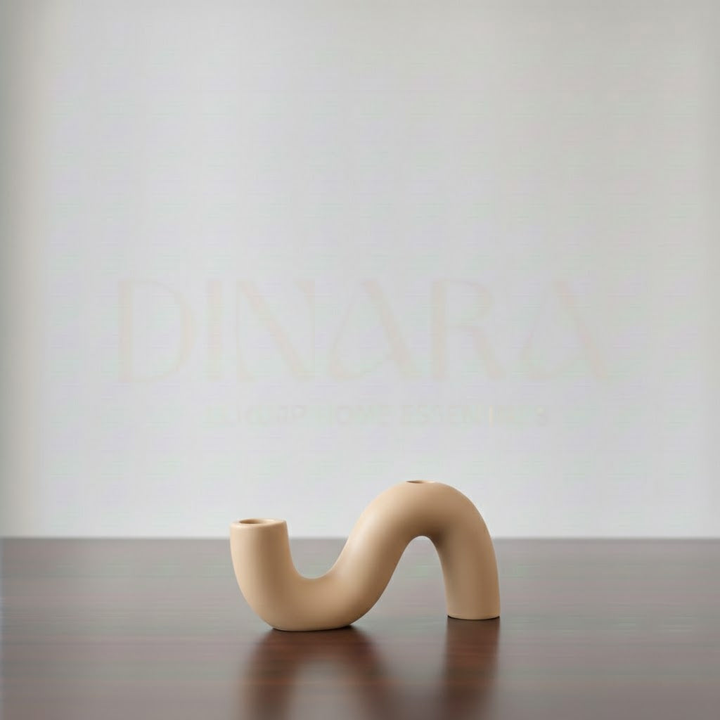 S-shape candle holder