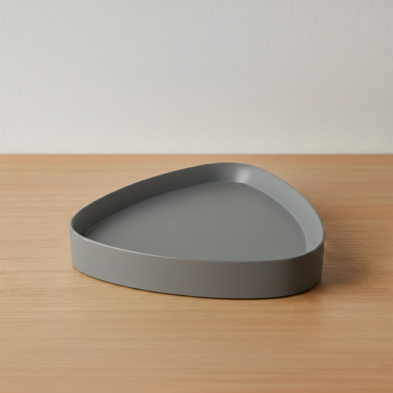 roundabout triangle trays