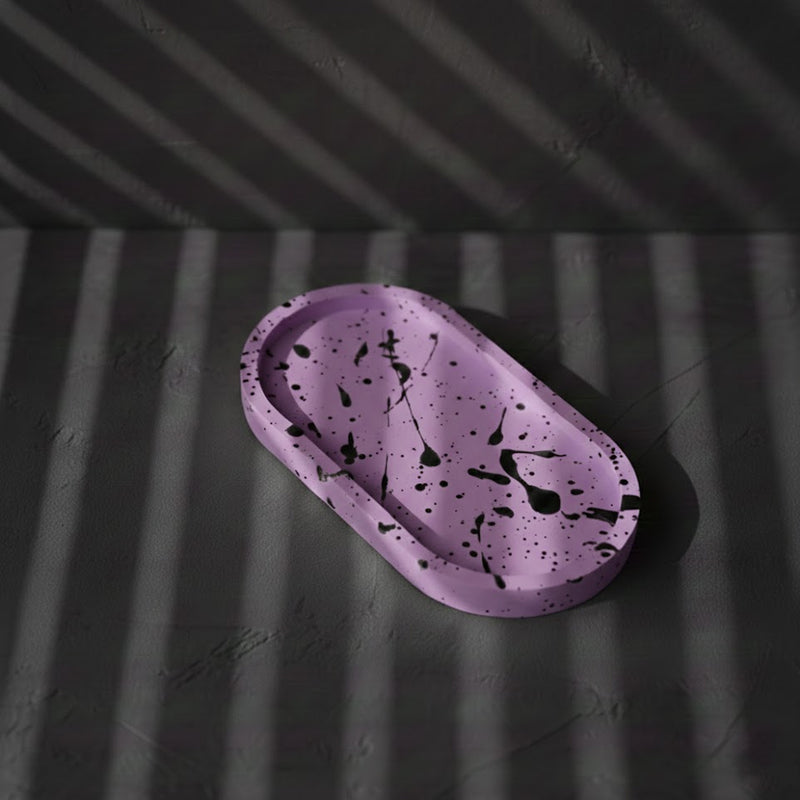 oval tray (black splash)