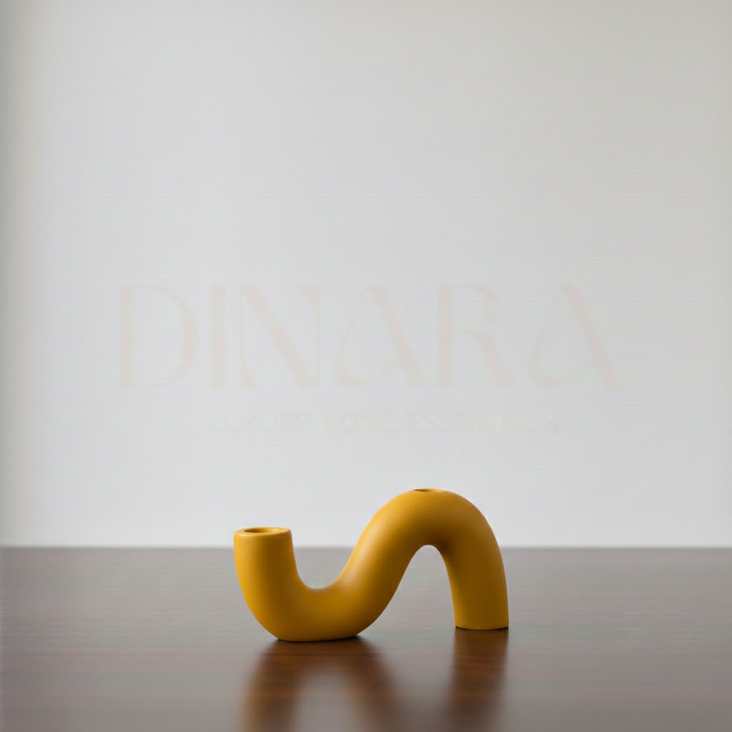 S-shape candle holder