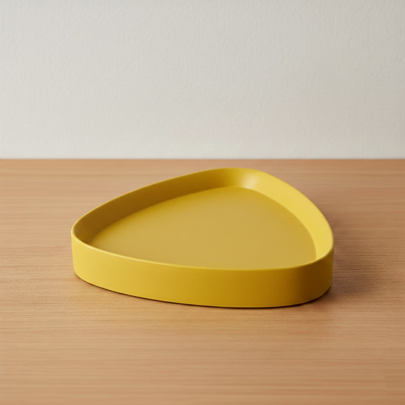 roundabout triangle trays