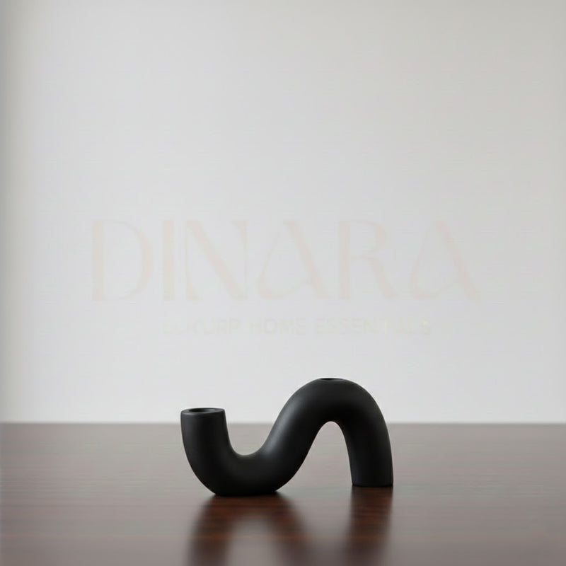 S-shape candle holder