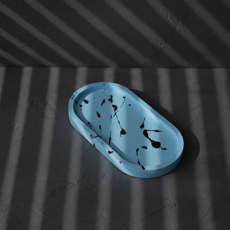 oval tray (black splash)