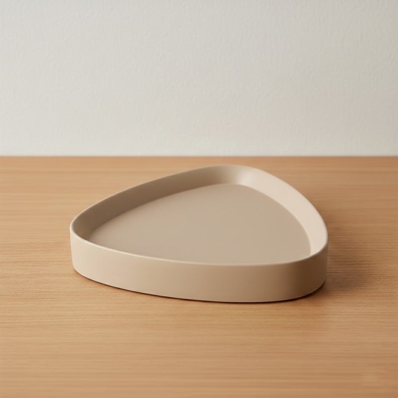 roundabout triangle trays