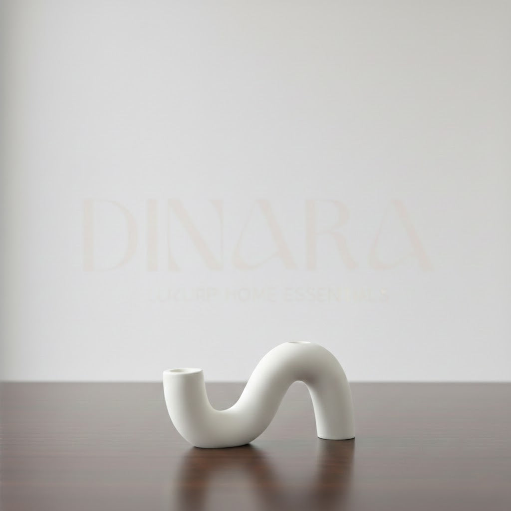 S-shape candle holder