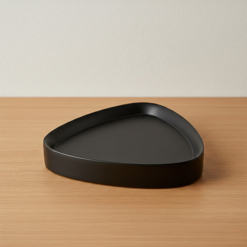 roundabout triangle trays
