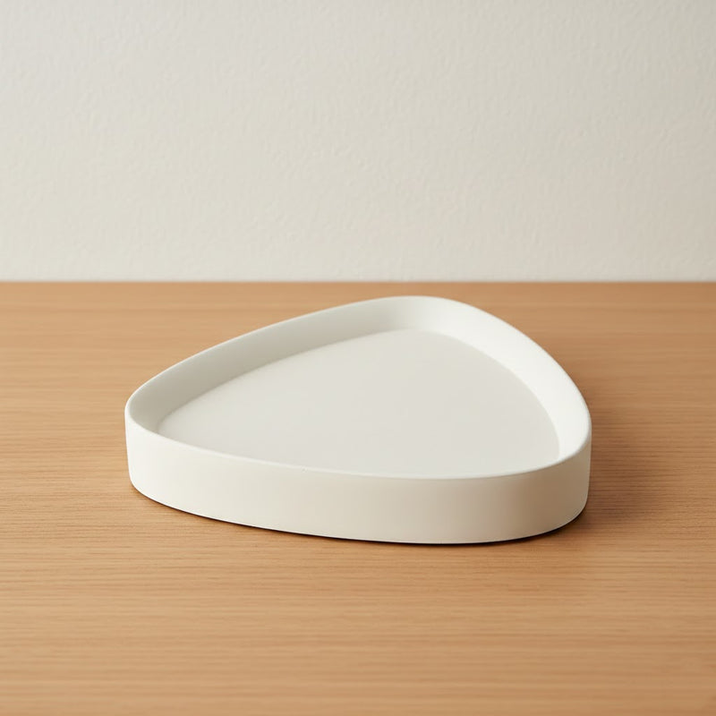 roundabout triangle trays